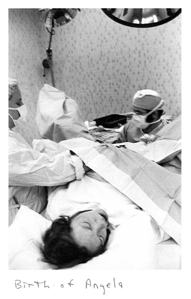 Birth of Angela (uit de serie: Teenage lust)